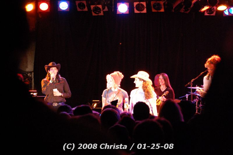 gal/Concert-25-01-08/Photos_By_Christa/DSC_0192.jpg