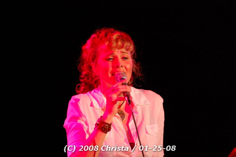 gal/Concert-25-01-08/Photos_By_Christa2/cmm-lucyconcert01-044.jpg