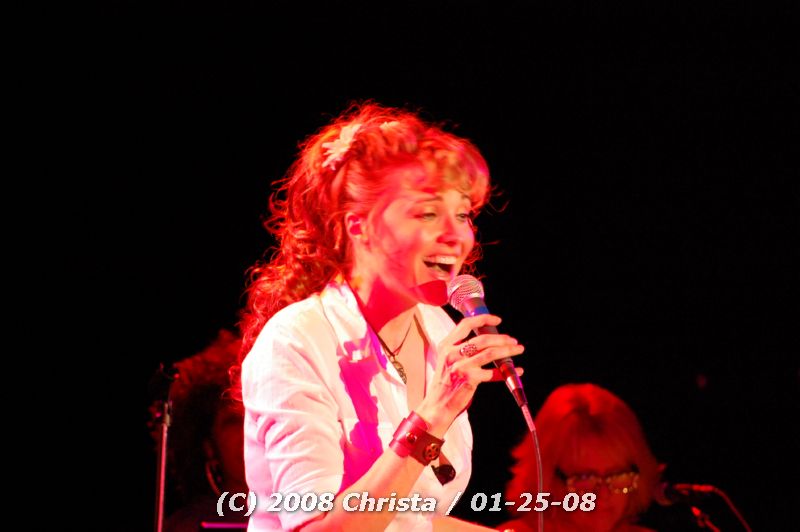 gal/Concert-25-01-08/Photos_By_Christa2/cmm-lucyconcert01-063.jpg