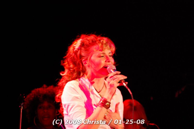 gal/Concert-25-01-08/Photos_By_Christa2/cmm-lucyconcert01-064.jpg