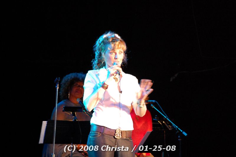 gal/Concert-25-01-08/Photos_By_Christa2/cmm-lucyconcert01-065.jpg
