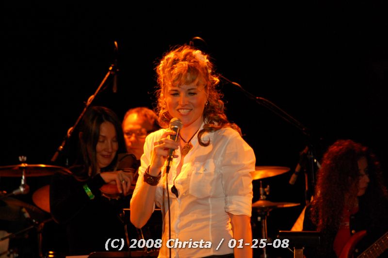gal/Concert-25-01-08/Photos_By_Christa2/cmm-lucyconcert01-110.jpg