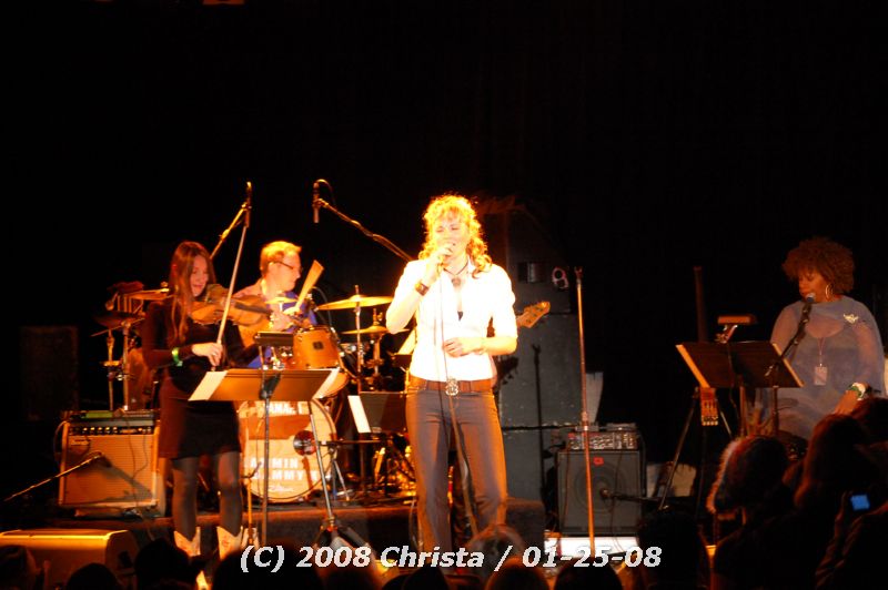 gal/Concert-25-01-08/Photos_By_Christa2/cmm-lucyconcert01-116.jpg