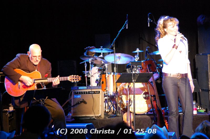gal/Concert-25-01-08/Photos_By_Christa2/cmm-lucyconcert01-172.jpg