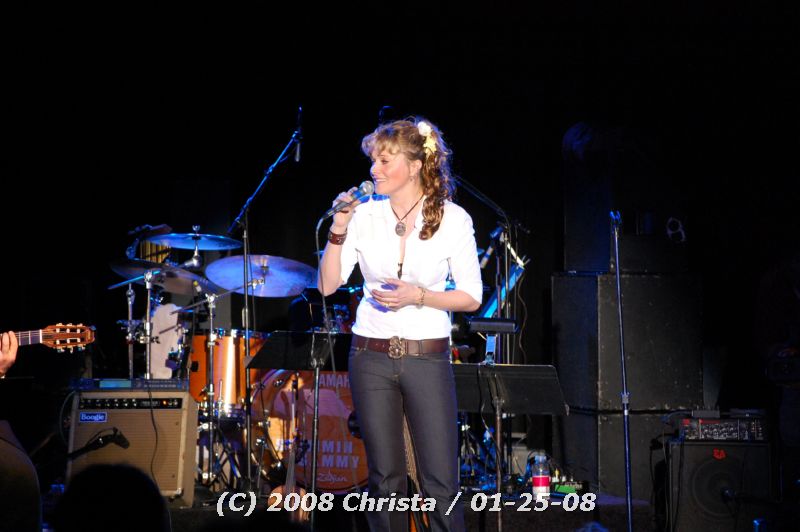 gal/Concert-25-01-08/Photos_By_Christa2/cmm-lucyconcert01-208.jpg