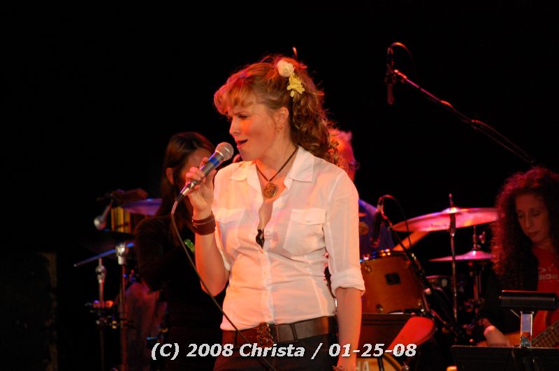 gal/Concert-25-01-08/Photos_By_Christa2/cmm-lucyconcert01-224.jpg