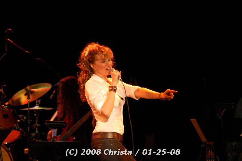 gal/Concert-25-01-08/Photos_By_Christa2/cmm-lucyconcert01-234.jpg