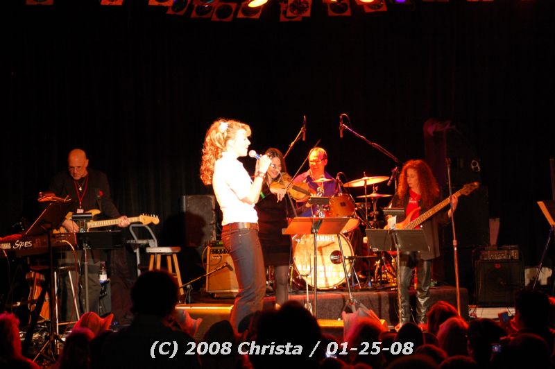gal/Concert-25-01-08/Photos_By_Christa2/cmm-lucyconcert01-259.jpg