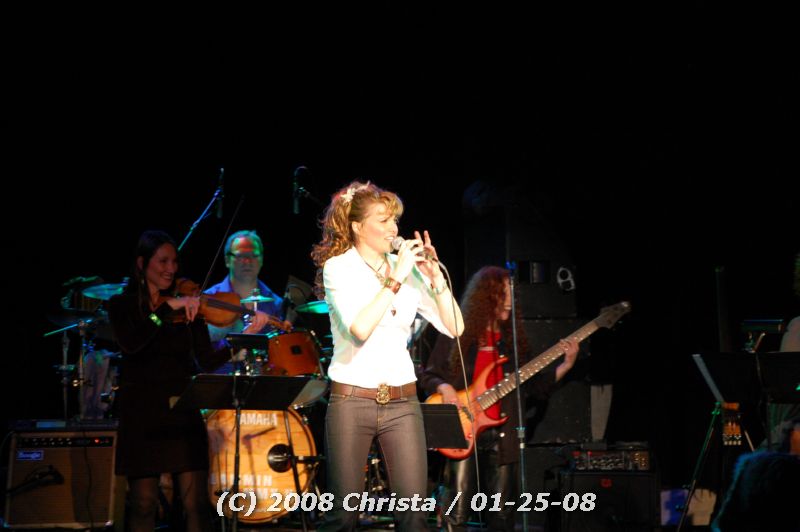 gal/Concert-25-01-08/Photos_By_Christa2/cmm-lucyconcert01-273.jpg