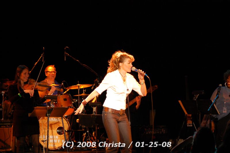 gal/Concert-25-01-08/Photos_By_Christa2/cmm-lucyconcert01-274.jpg