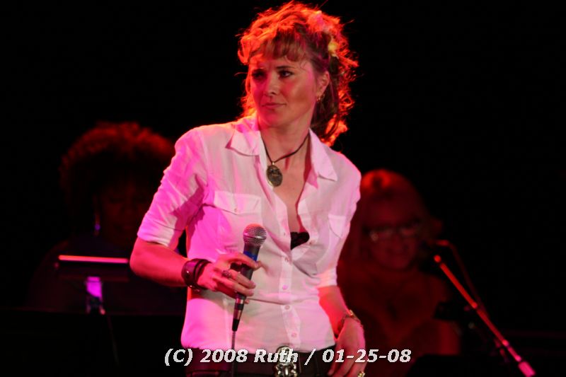gal/Concert-25-01-08/Photos_By_Ruth/ruth-lucyconcert01-032.jpg