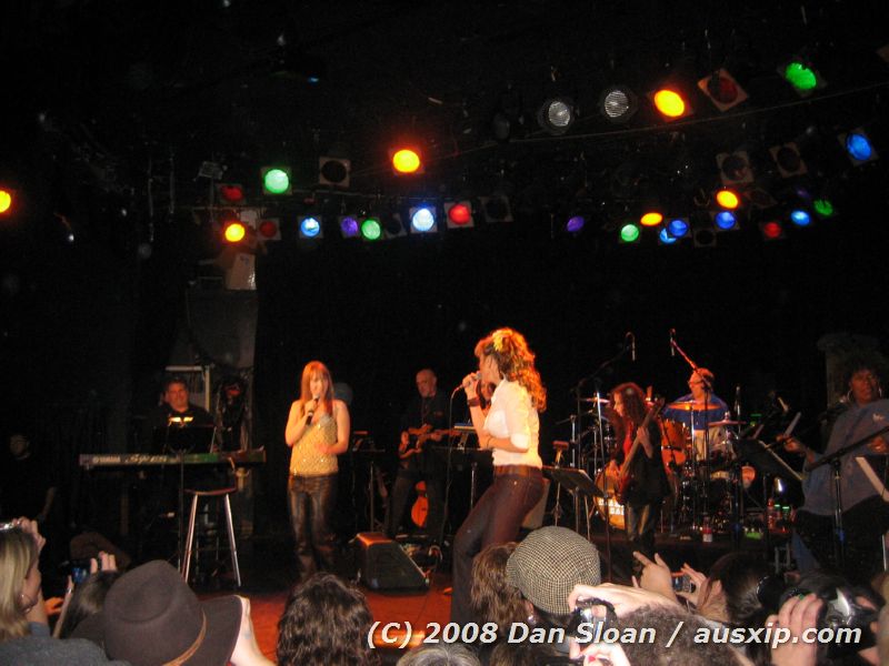 gal/Concert-25-01-08/Photos_by_Dan_Sloan/IMG_1588.jpg