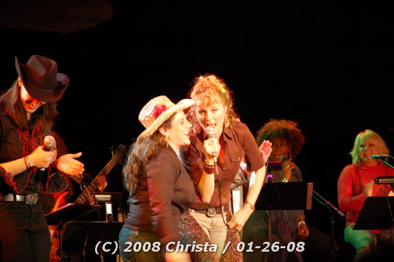 gal/Concert-26-01-08/Photos_By_Christa/cmm-lucyconsat-190.jpg