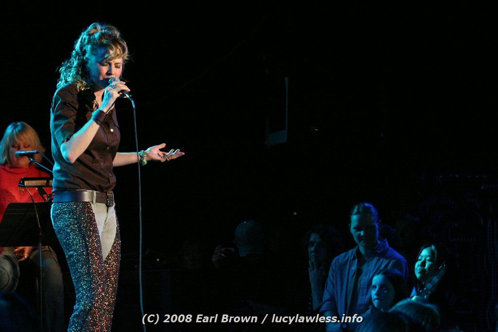 gal/Concert-26-01-08/Photos_By_Earl/eb-llconcert08-2-011.jpg