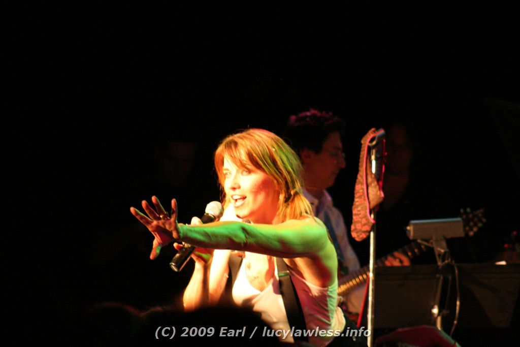 gal/Concert-30-01-09/Photos_By_Earl/eb-llconcert1-128.jpg